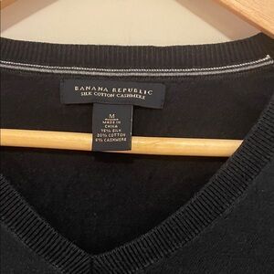 Banana Republic Men's Black Silk-Cotton Cashmere V-Neck Sweater